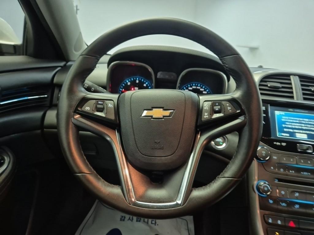 Chevrolet Malibu - Vista 6