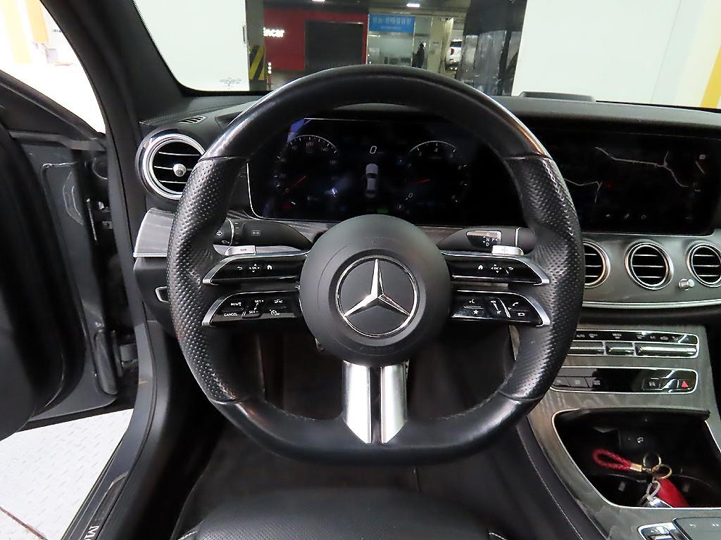 Mercedes Benz E class - Vista 9