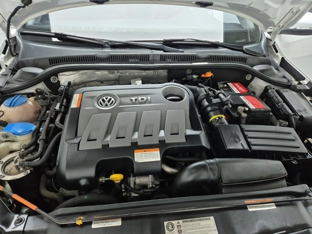 Volkswagen Jetta - Vista 5