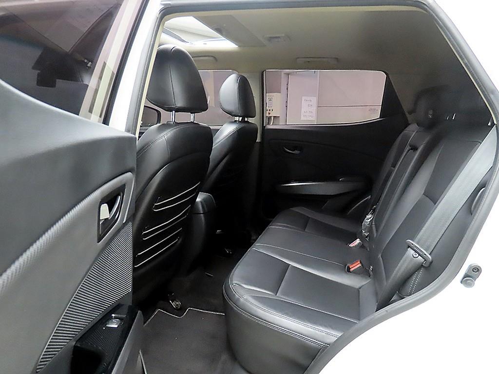 Ssangyong Tivoli - Vista 6