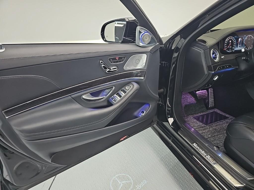 Mercedes Benz S Class - Vista 11
