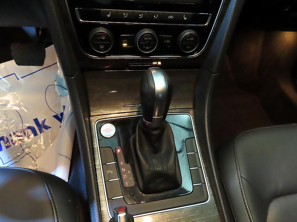 Volkswagen Passat - Vista 12