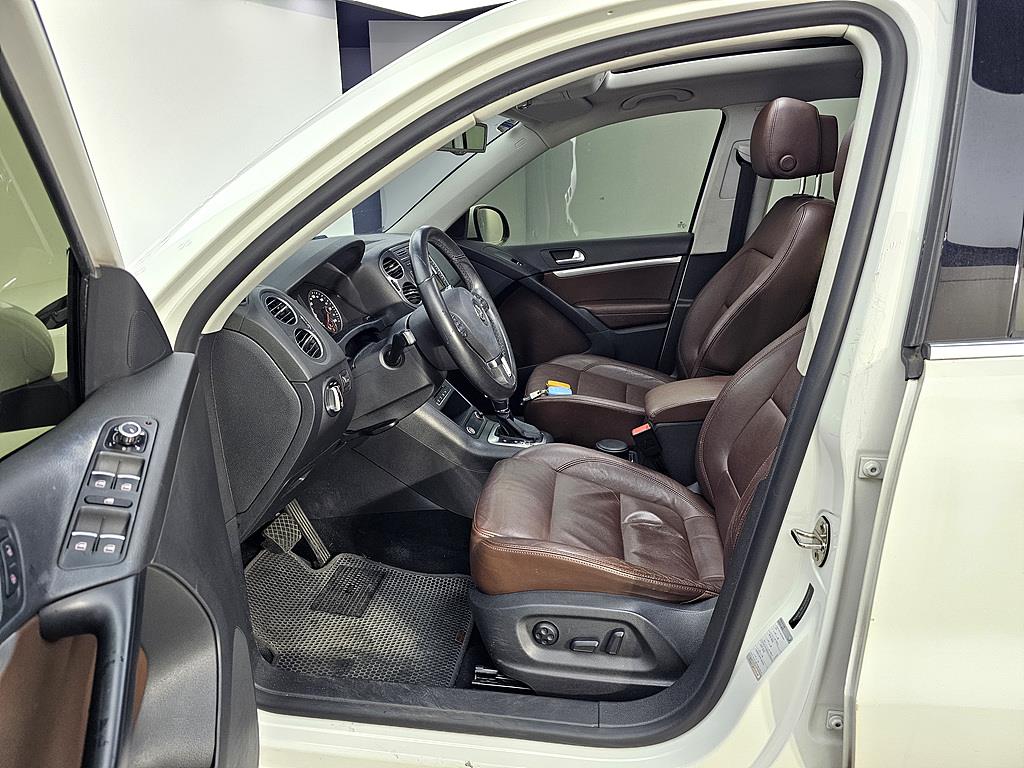 Volkswagen Tiguan - Vista 8