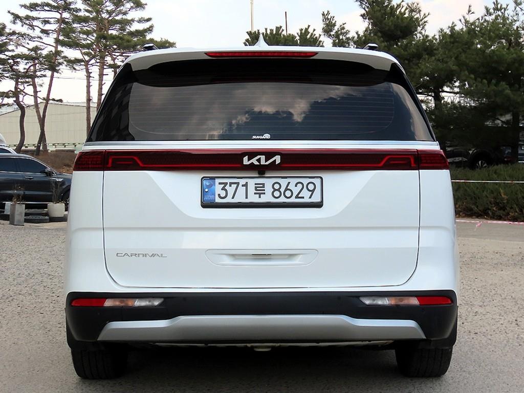KIA Carnival - Vista 4