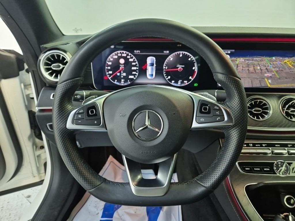 Mercedes Benz E class - Vista 9