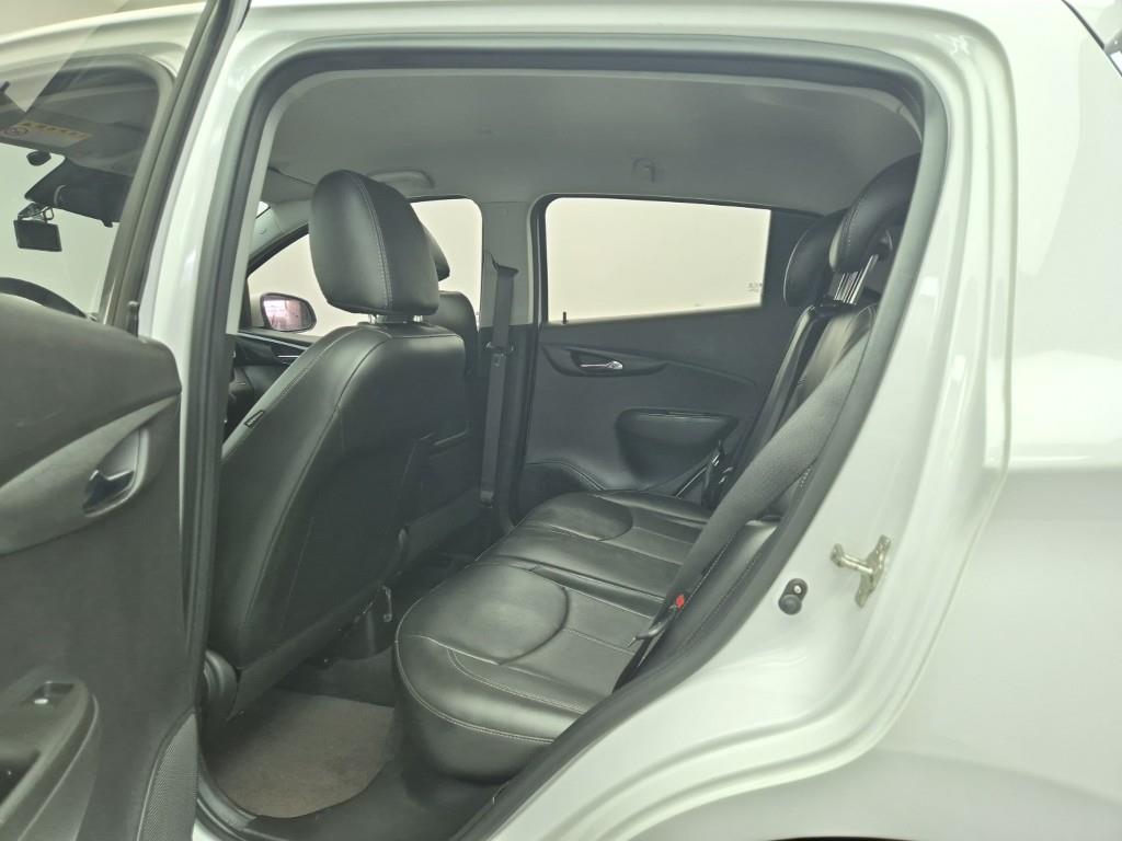 Chevrolet Spark - Vista 12