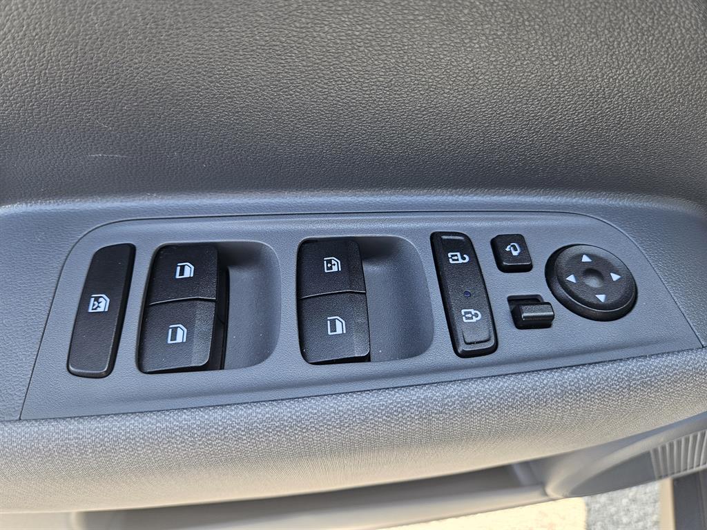 HYUNDAI Casper - Vista 12