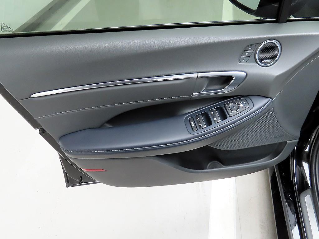 HYUNDAI Sonata - Vista 11