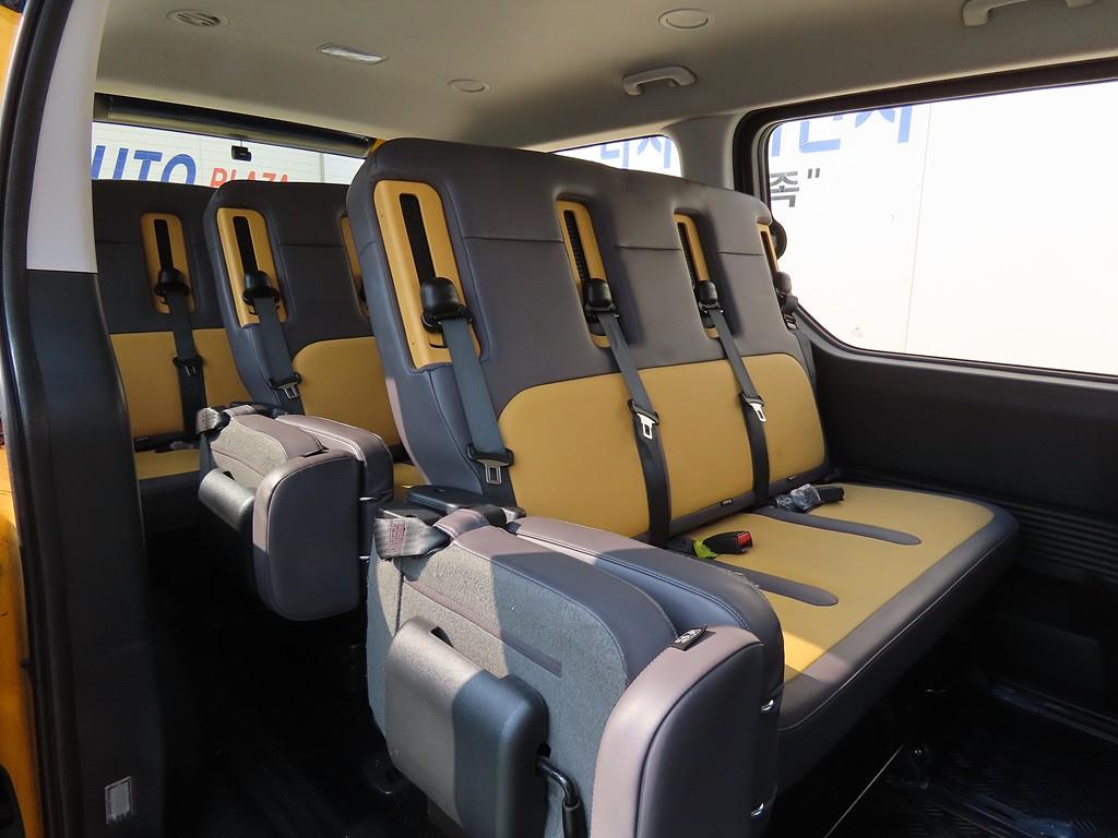 HYUNDAI Staria - Vista 6