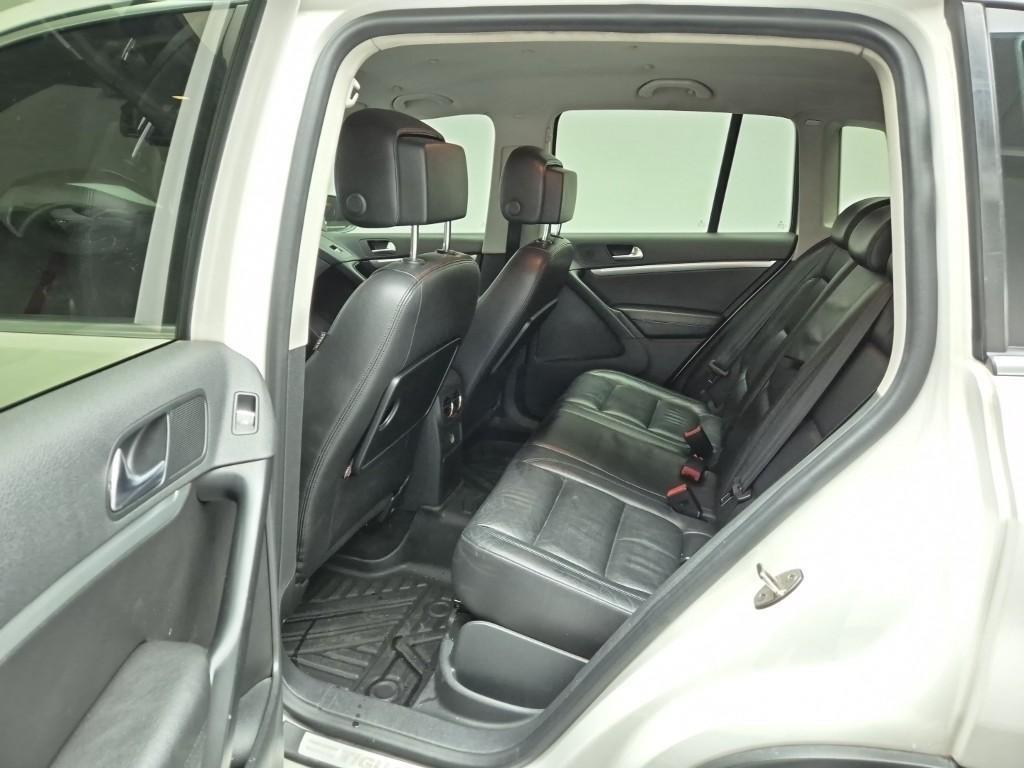 Volkswagen Tiguan - Vista 12