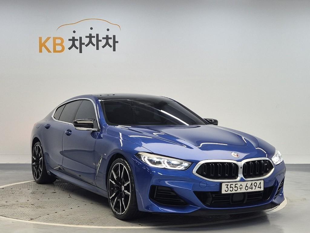 BMW 8 Series - Vista 4