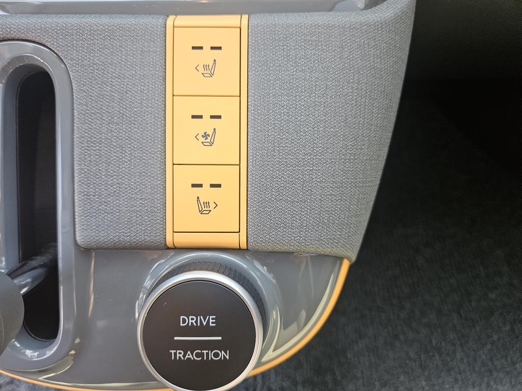 HYUNDAI Casper - Vista 10