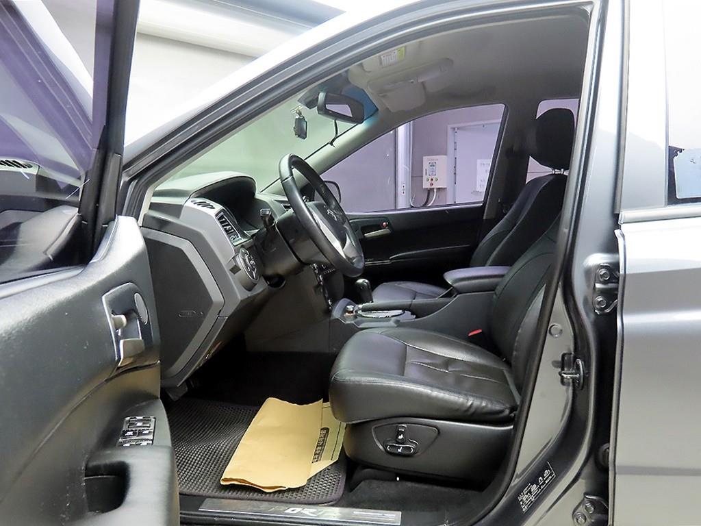 Ssangyong Korando - Vista 5