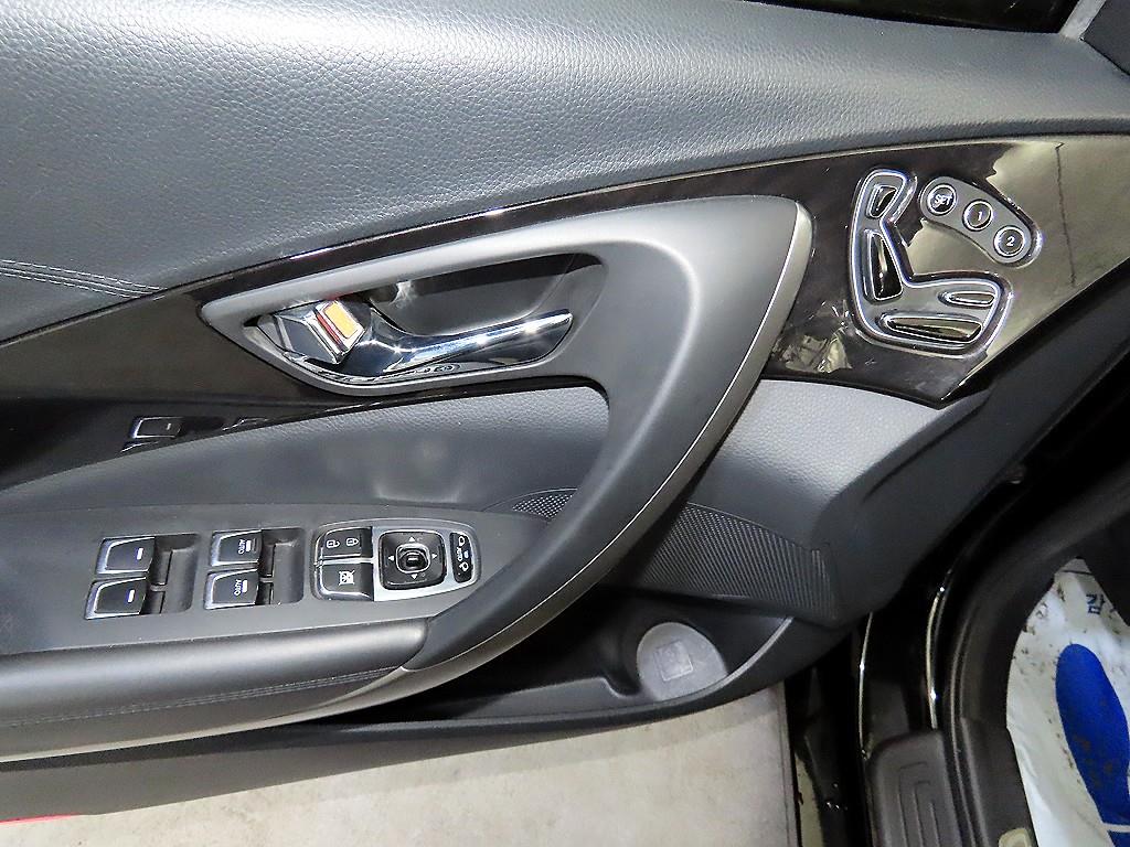 HYUNDAI Grandeur 2015 Negro - Importación desde Corea - HF Imports Iquique - Foto 13