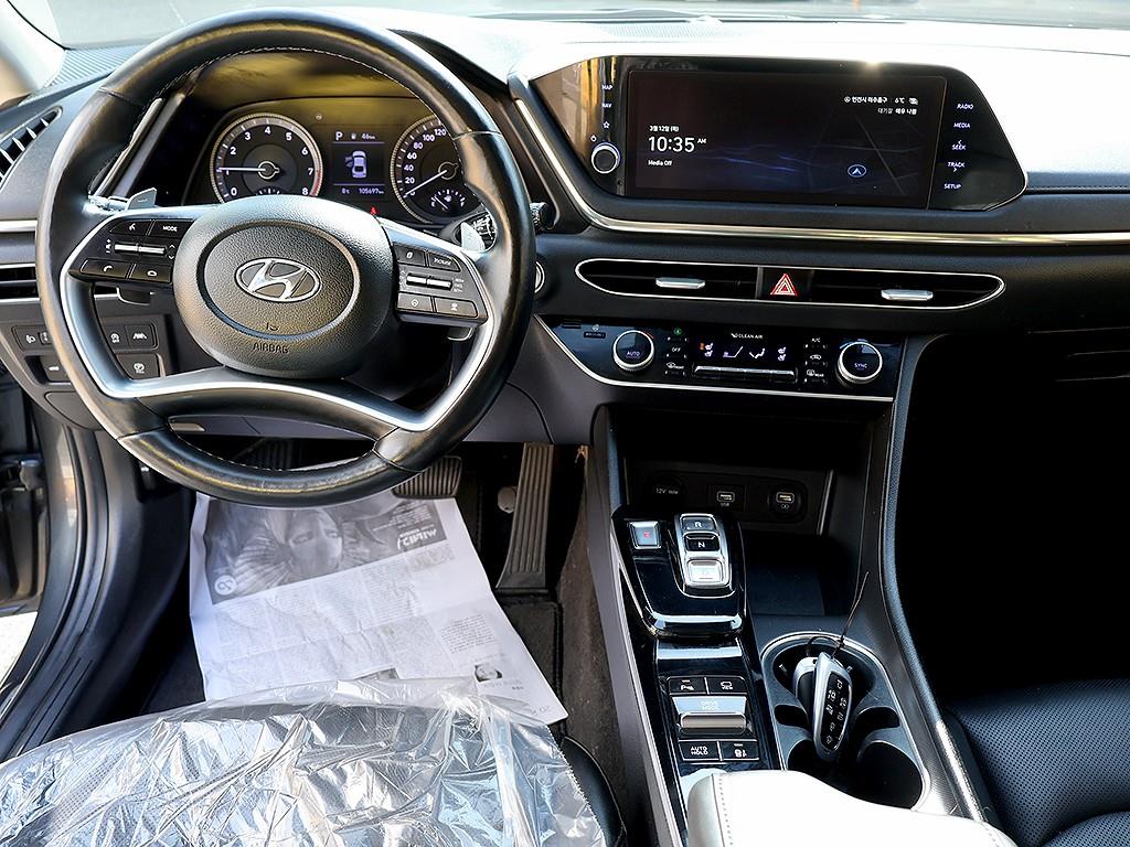 HYUNDAI Sonata - Vista 9