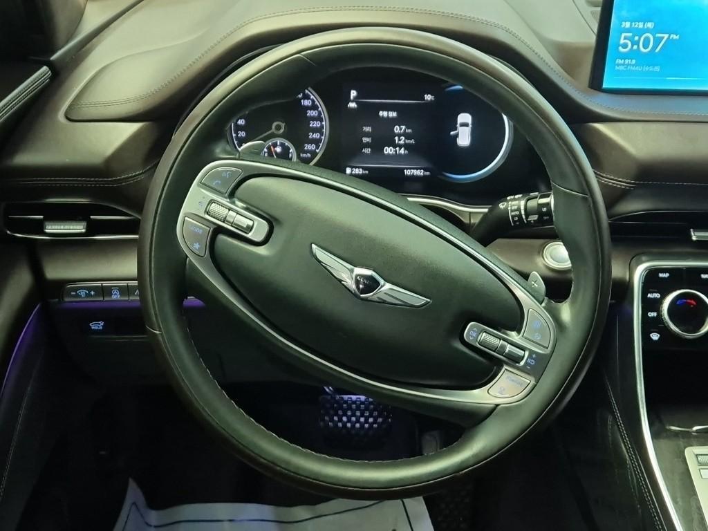 Genesis GV80 - Vista 9