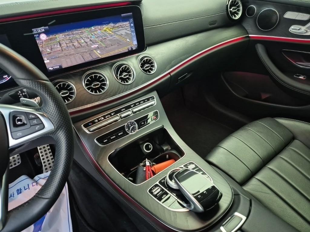 Mercedes Benz E class - Vista 10