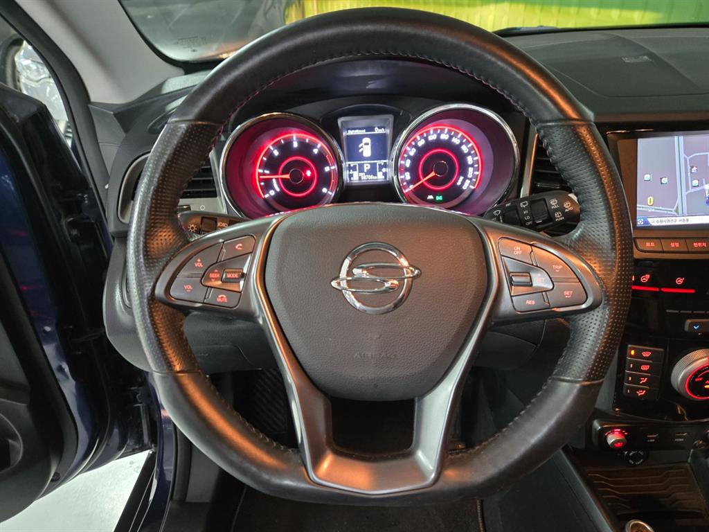 Ssangyong Tivoli - Vista 10