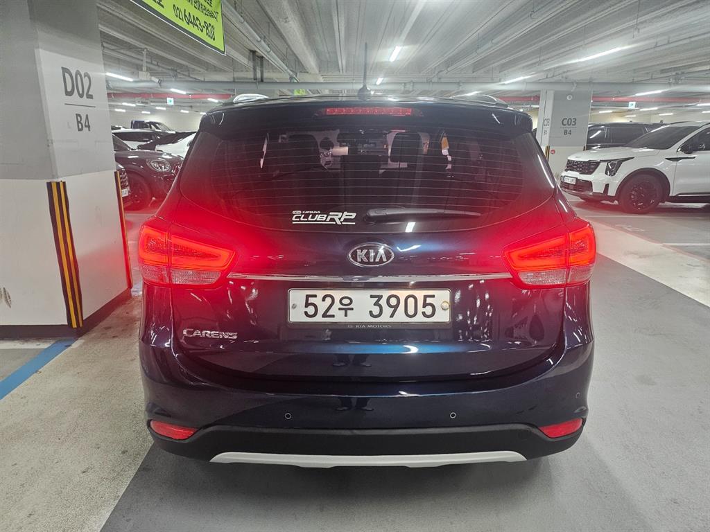 KIA Carens - Vista 6