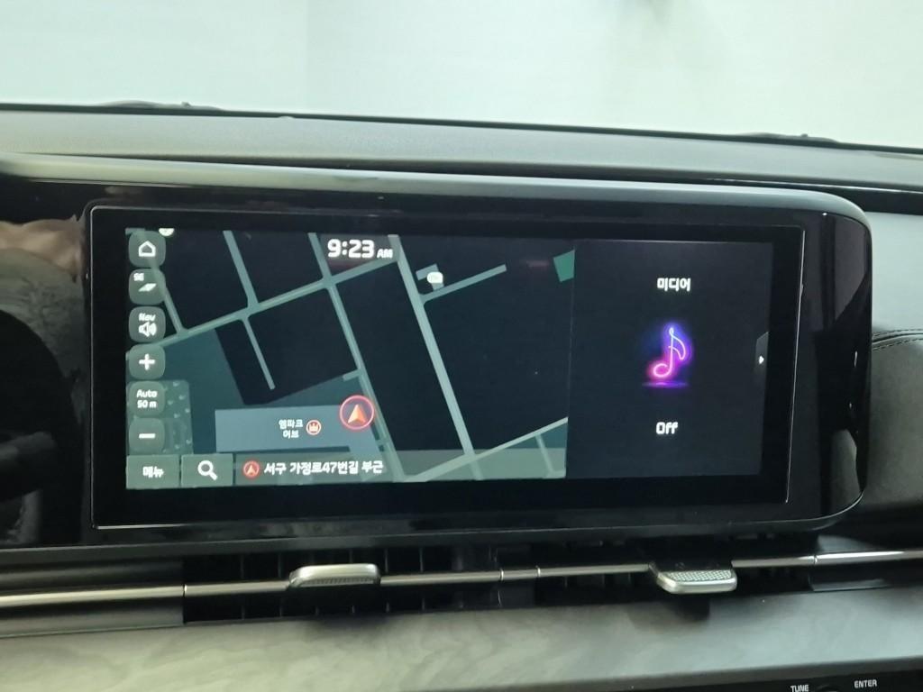 KIA Carnival - Vista 10