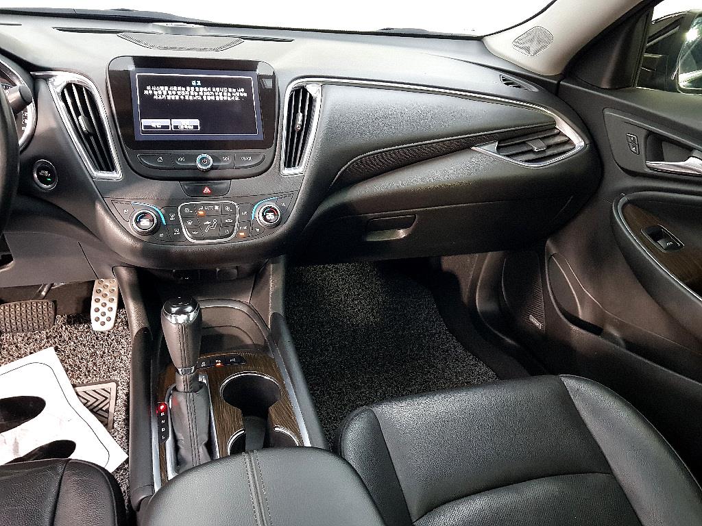 Chevrolet Malibu - Vista 10