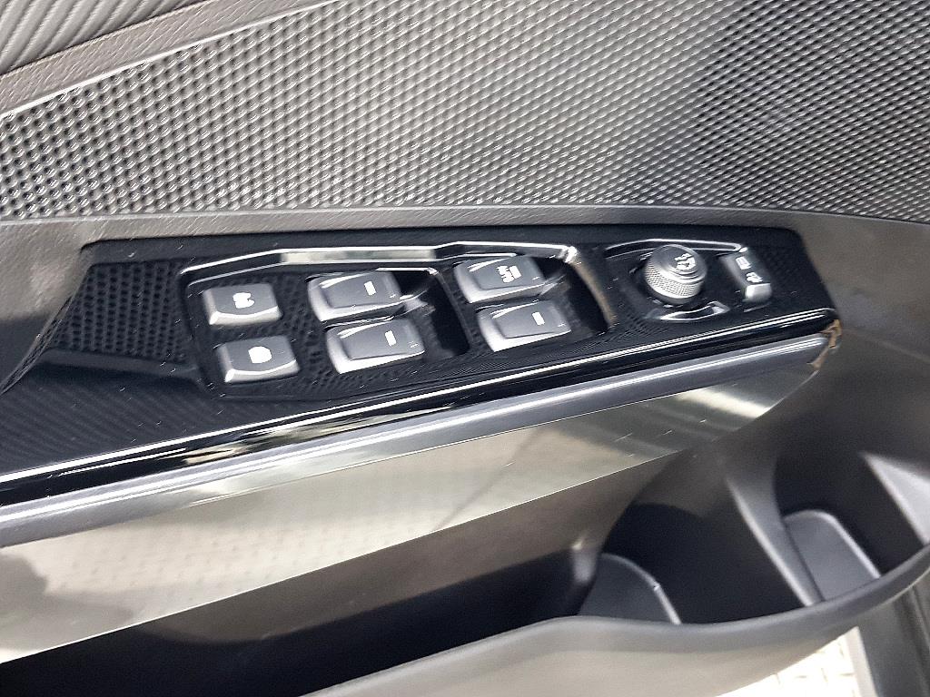 Ssangyong Tivoli - Vista 11