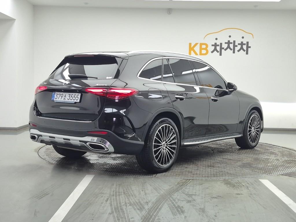 Mercedes Benz GLC Class - Vista 4