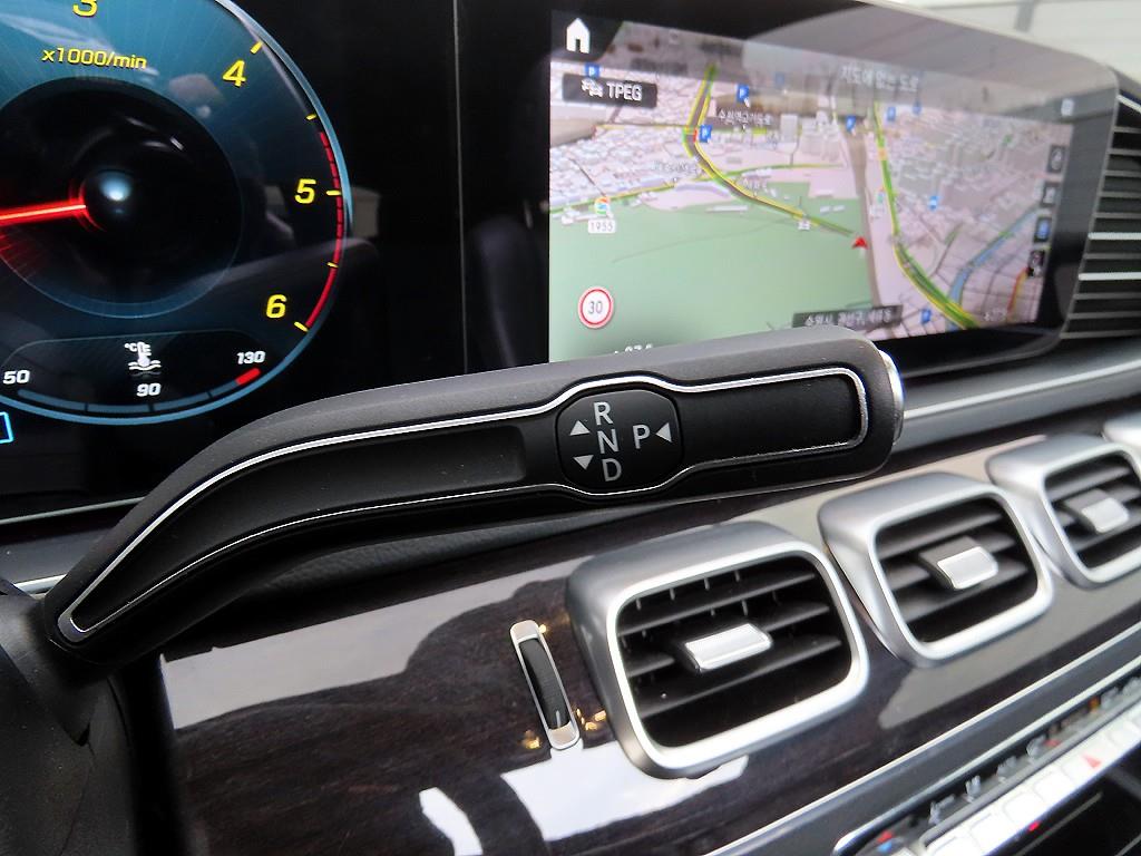 Mercedes Benz GLE Class - Vista 11