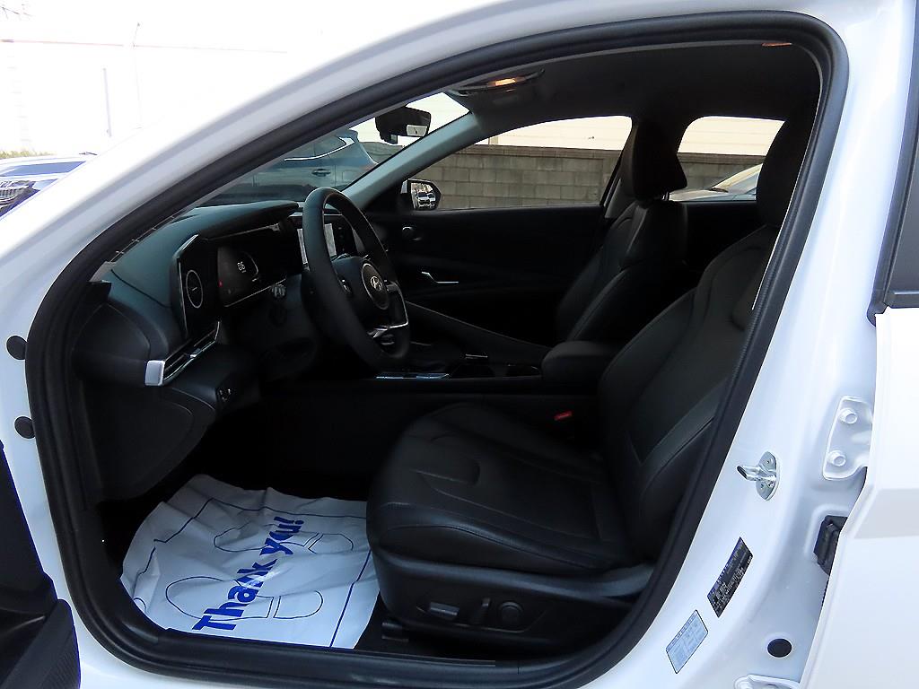 HYUNDAI Avante - Vista 5