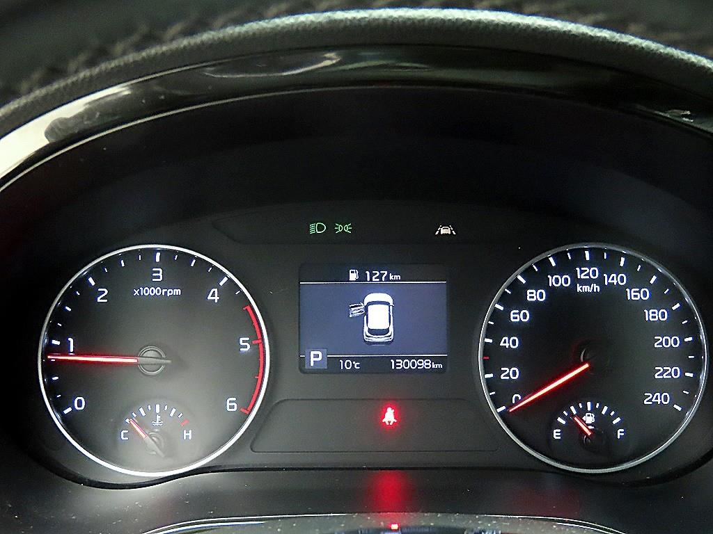 KIA Seltos - Vista 8