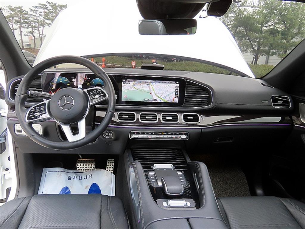 Mercedes Benz GLE Class - Vista 7