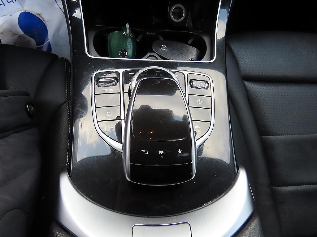 Mercedes Benz GLC Class - Vista 12