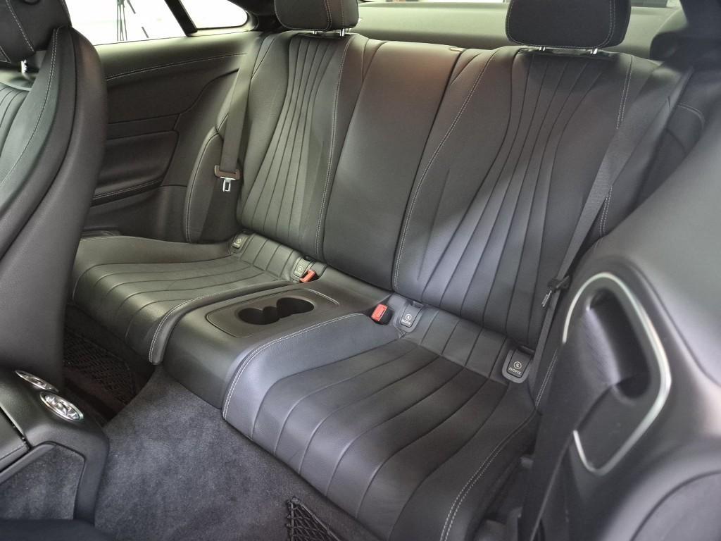 Mercedes Benz E class - Vista 12