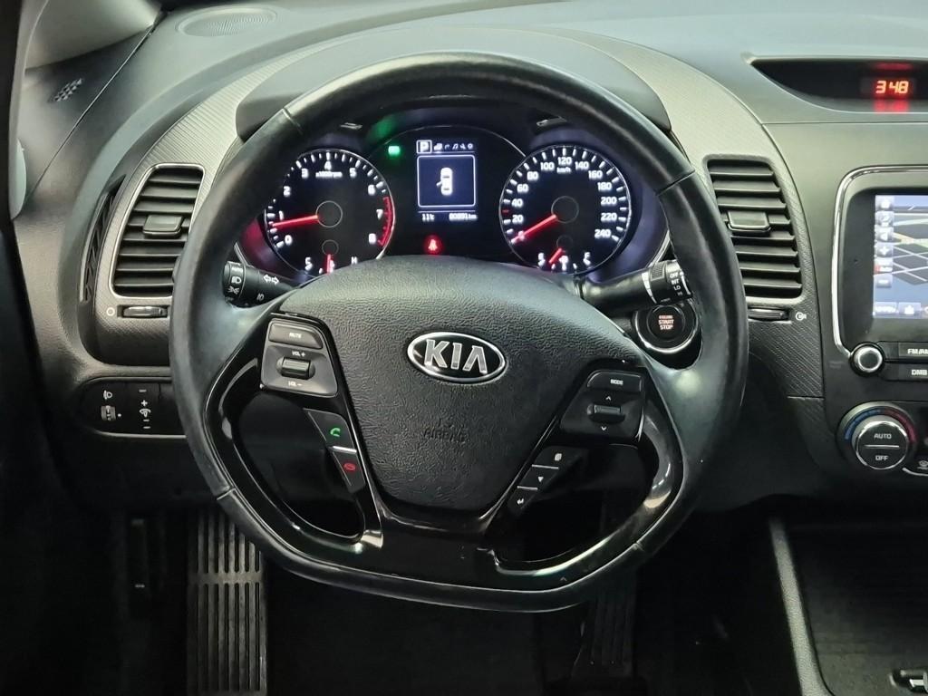KIA K3 - Vista 9