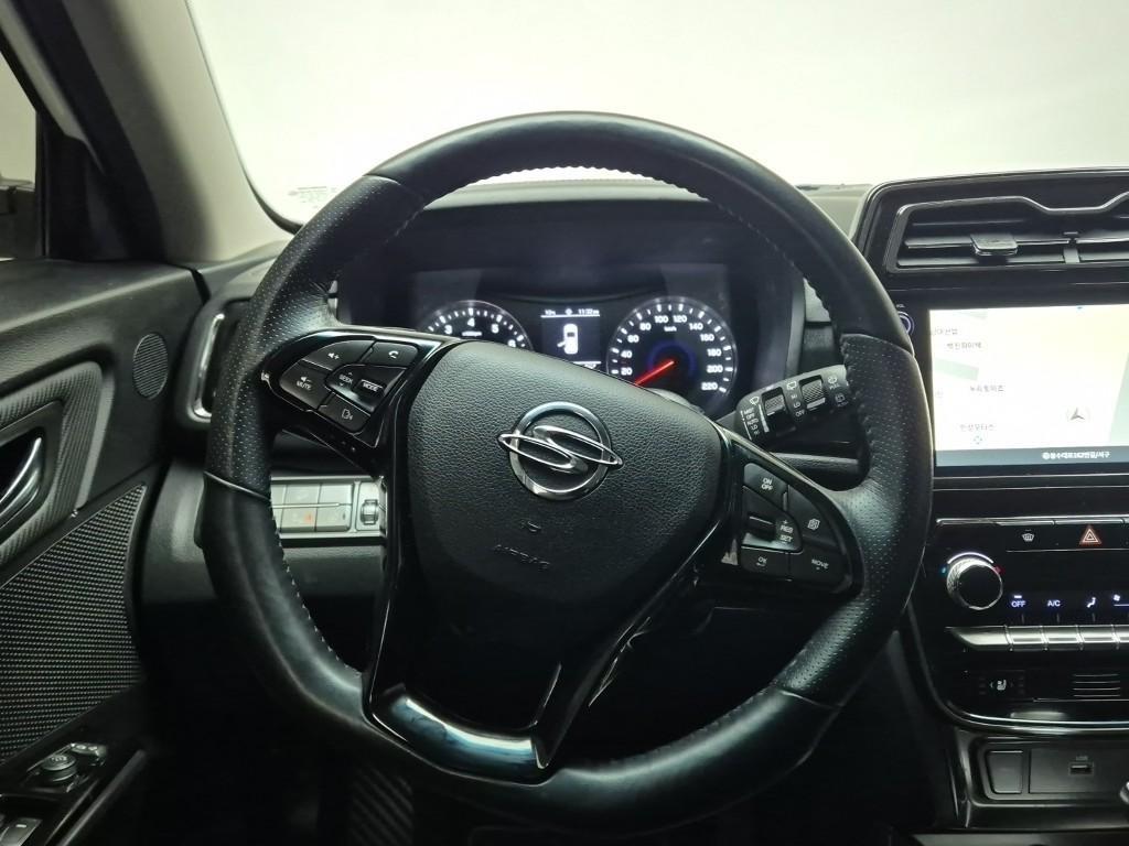 Ssangyong Tivoli - Vista 9