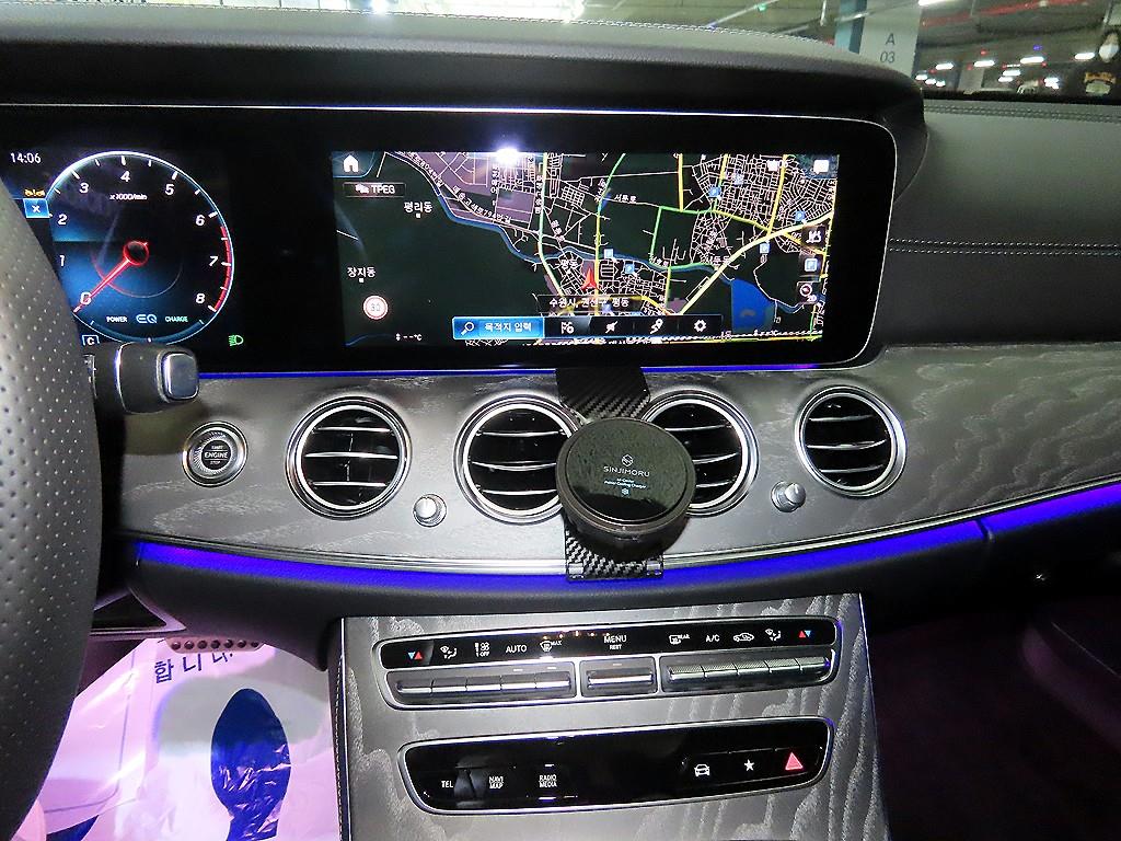 Mercedes Benz E class - Vista 10