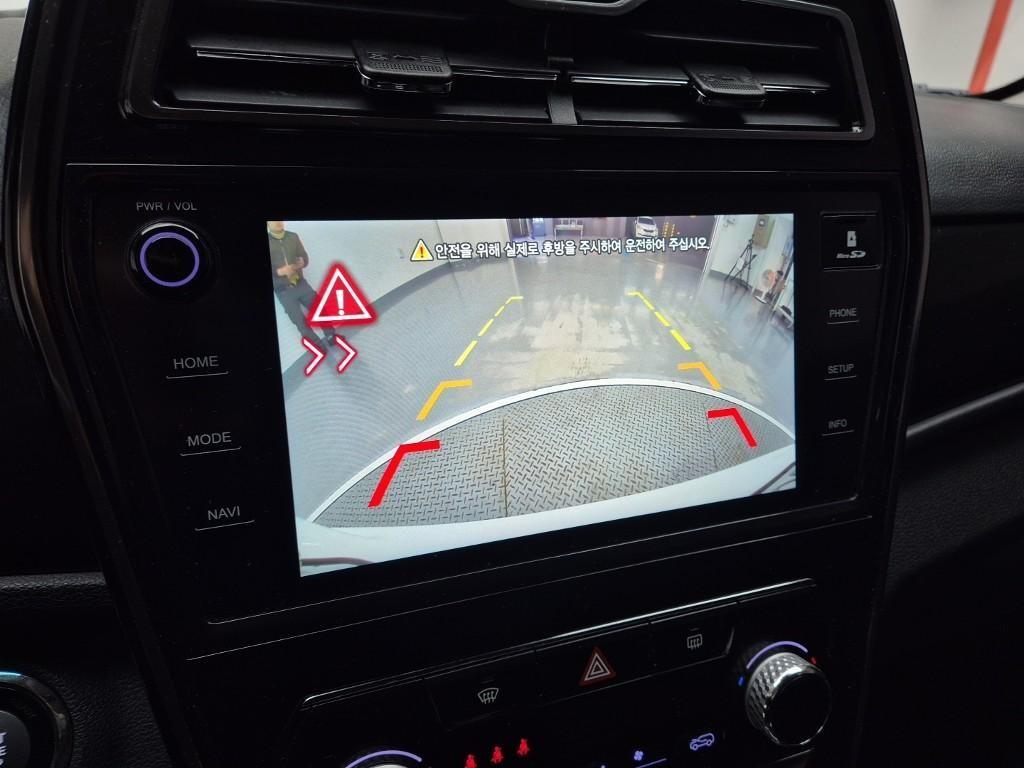 Ssangyong Tivoli 2022 Blanco - Importación desde Corea - HF Imports Iquique - Foto 14