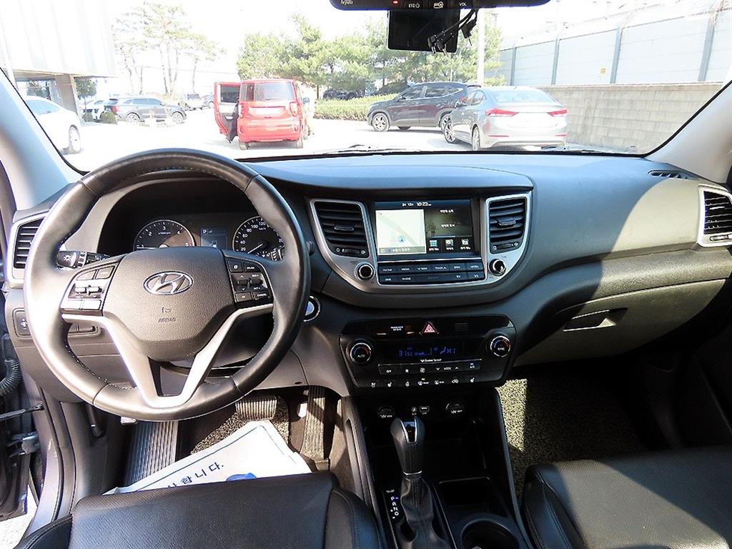 HYUNDAI Tucson - Vista 7