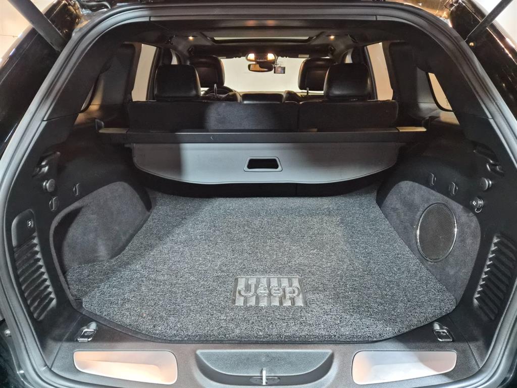 Jeep Cherokee - Vista 5