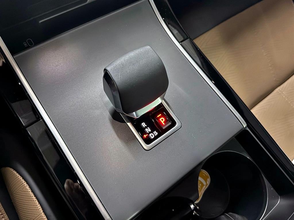 Land Rover Range Rover Bella 2025 Negro - Importación desde Corea - HF Imports Iquique - Foto 13