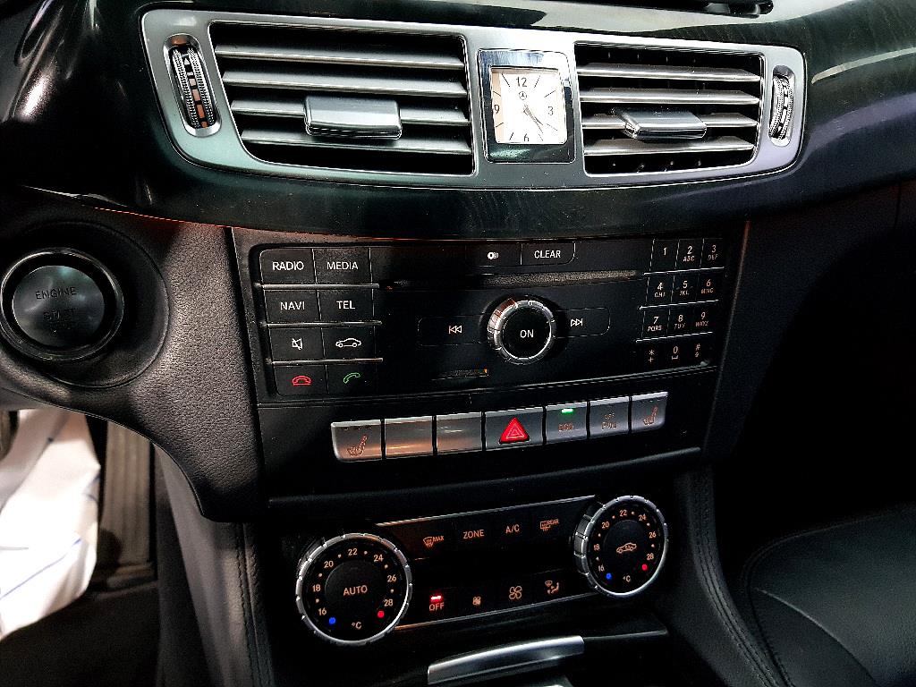 Mercedes Benz CLS Class - Vista 10