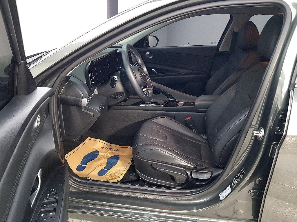 HYUNDAI Avante - Vista 8