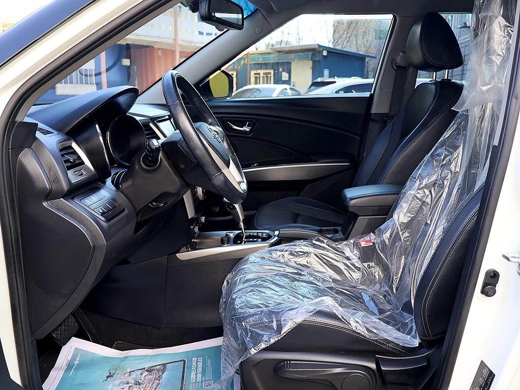 Ssangyong Tivoli 2016 Blanco - Importación desde Corea - HF Imports Iquique - Foto 11