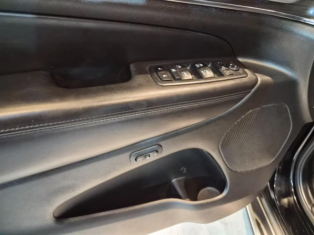 Jeep Cherokee - Vista 11