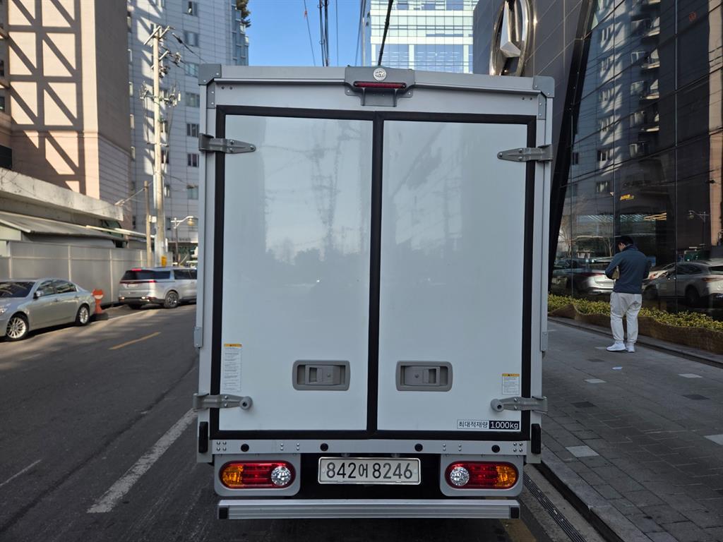 Small Truck Top_Wingbody 2025 Blanco - Importación desde Corea - HF Imports Iquique - Foto 20