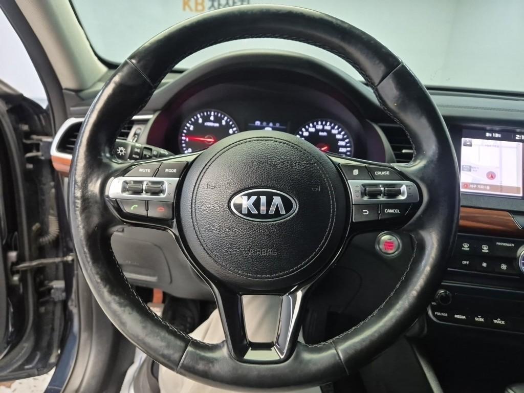 KIA K7 - Vista 11