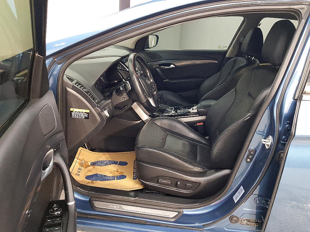 HYUNDAI i40 - Vista 8