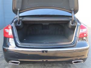 HYUNDAI Genesis - Vista 10