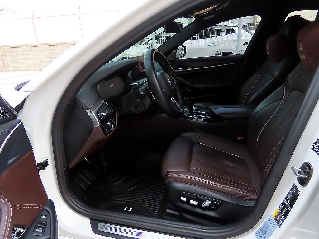 BMW 5 Series - Vista 5