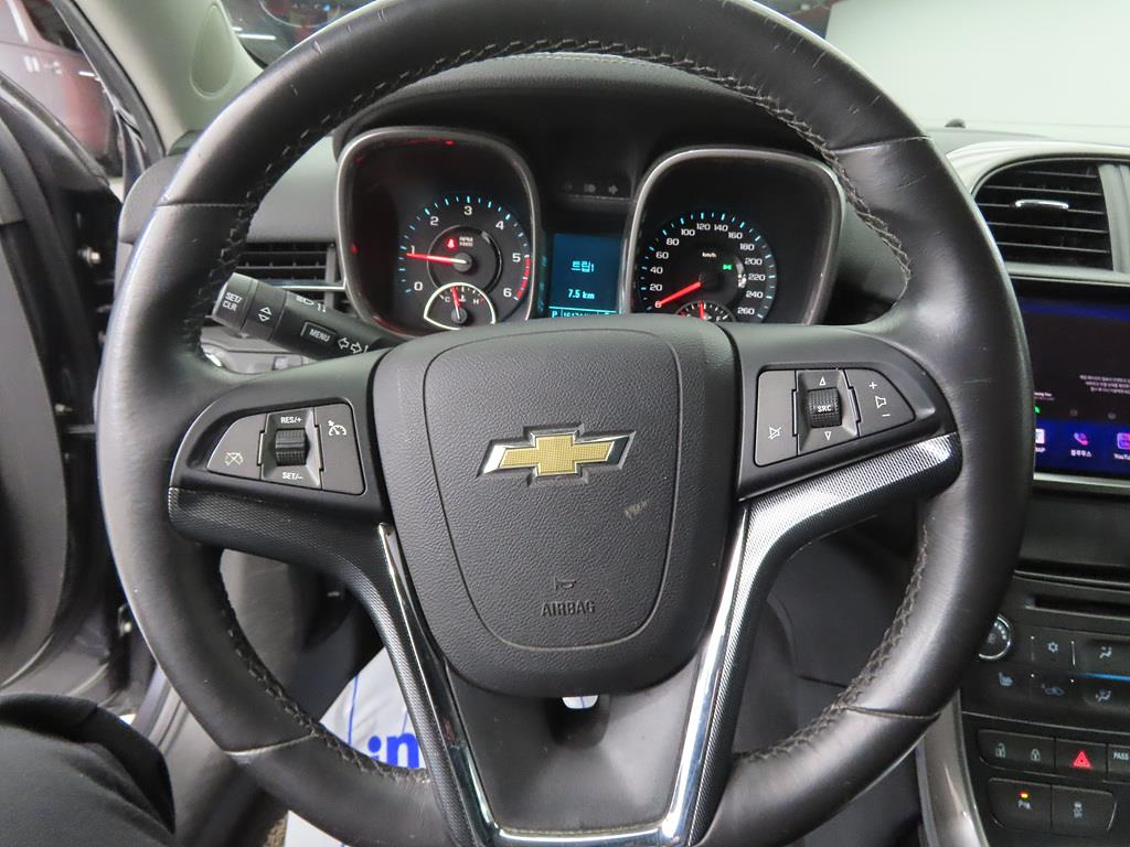 Chevrolet Malibu - Vista 8